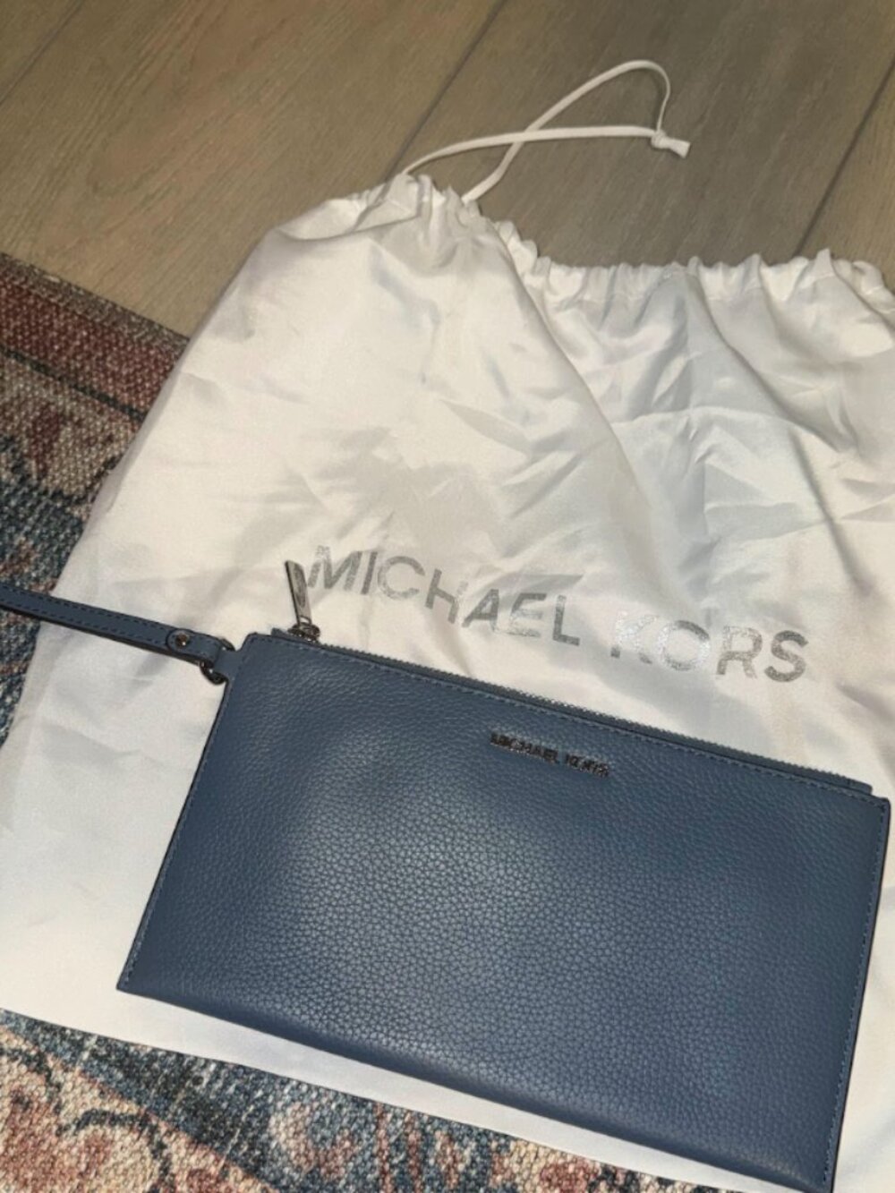 Michael Kors Jet Set Travel Large Top Zip Wristlet